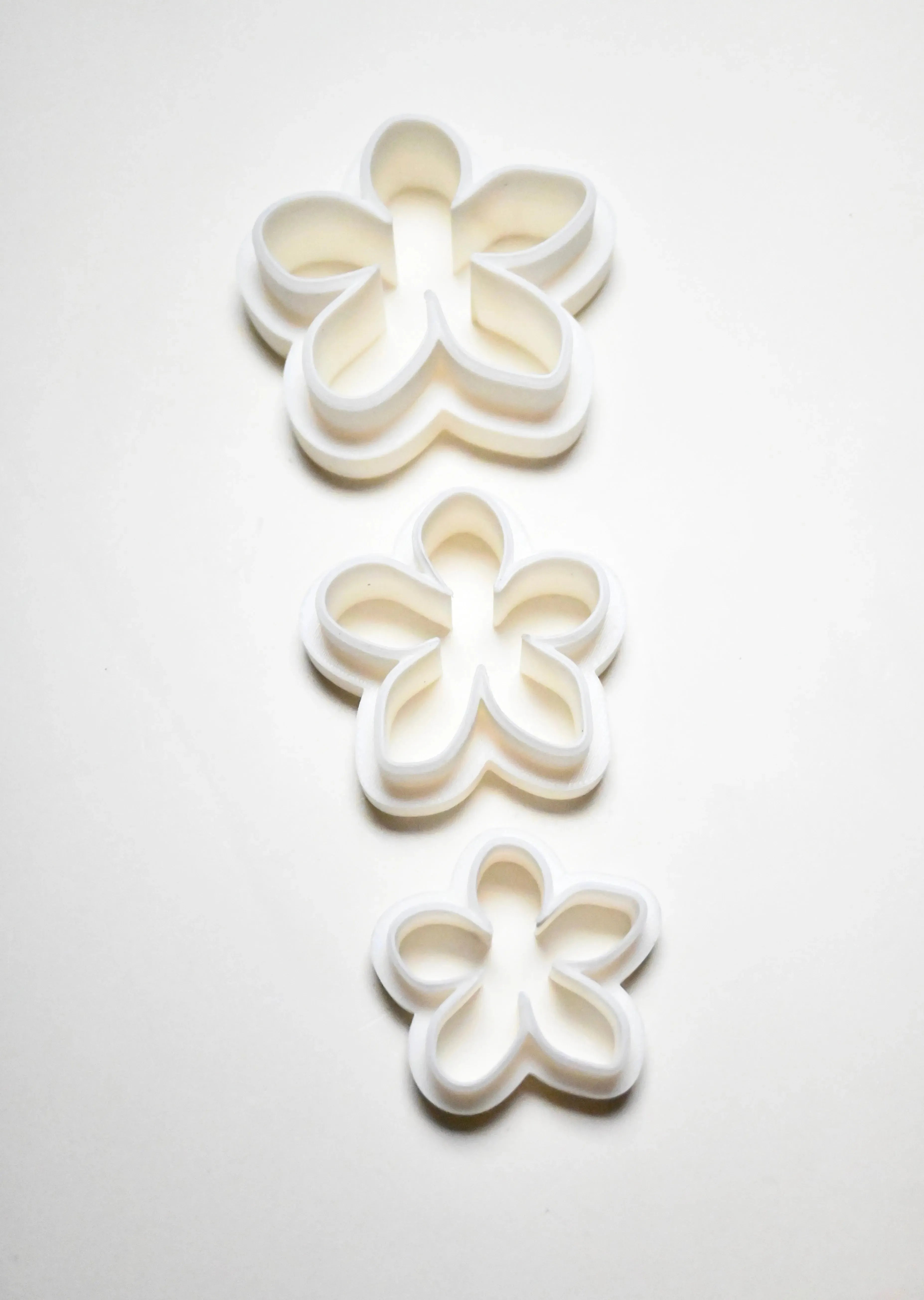 COOKIE CUTTER - BLACKCURRANT FLOWER-TOOLS-TBMOLDS UAE