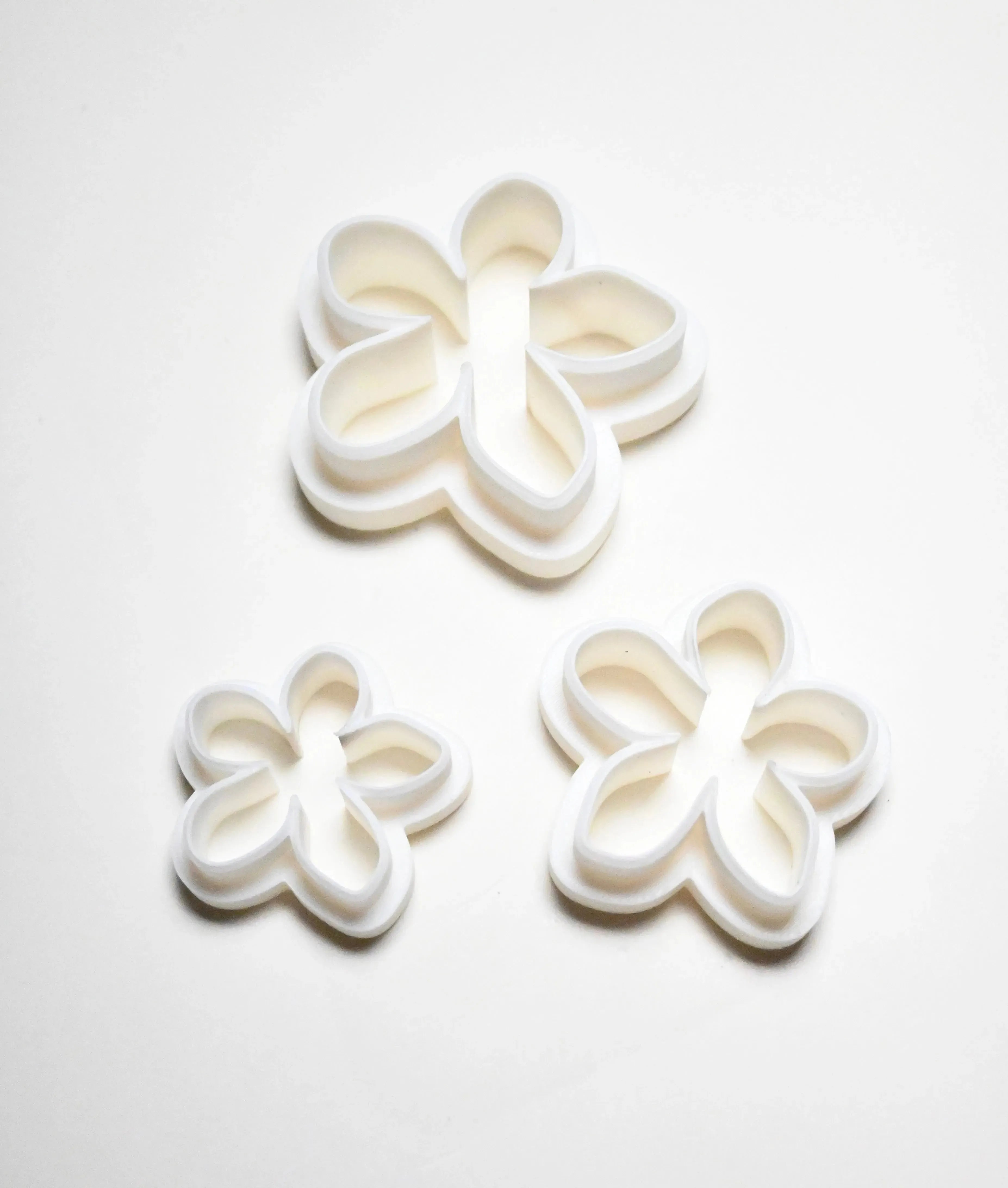 COOKIE CUTTER - BLACKCURRANT FLOWER-TOOLS-TBMOLDS UAE